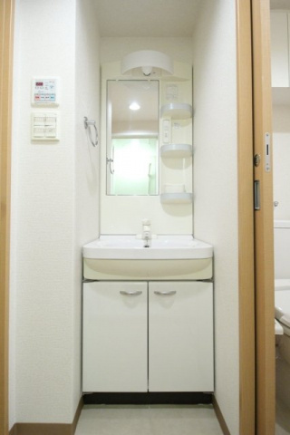 クローバーコート黒門町の独立洗面台