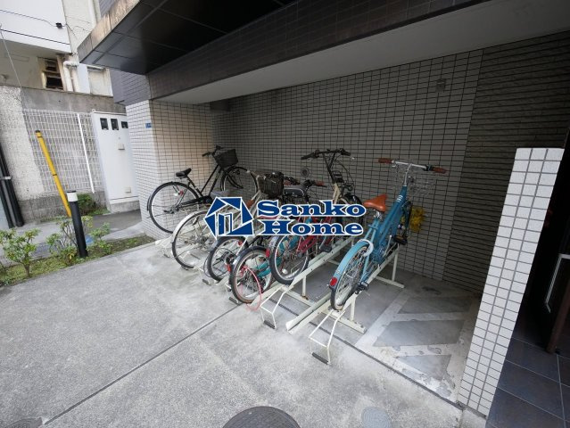 クローバーコート黒門町の駐車場