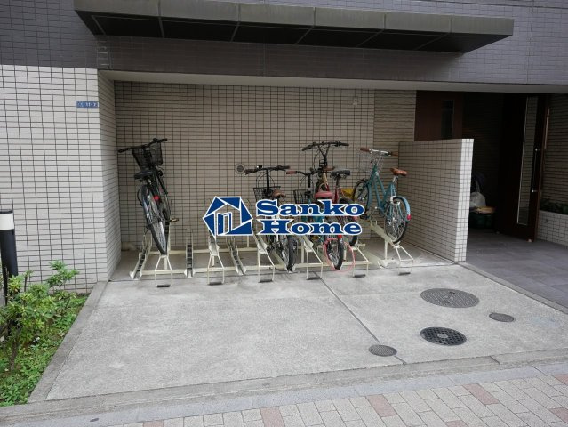 クローバーコート黒門町の駐車場