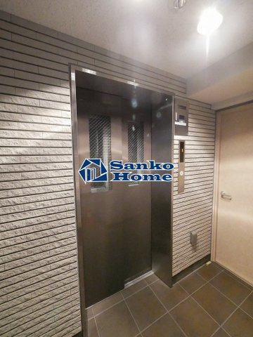 クローバーコート黒門町のエントランス