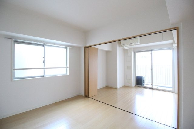 クローバーコート黒門町の居間・リビング