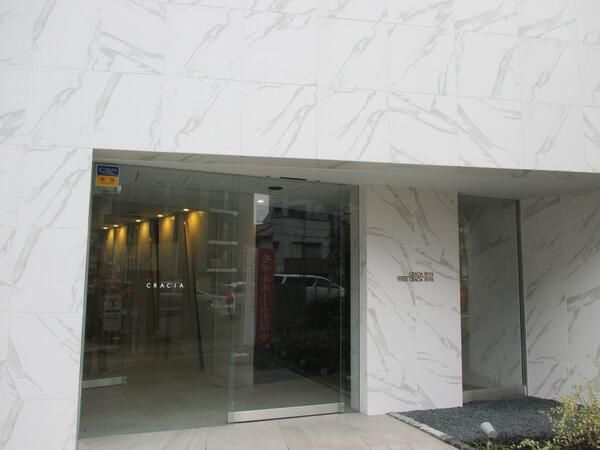 クレイシア入谷のエントランス