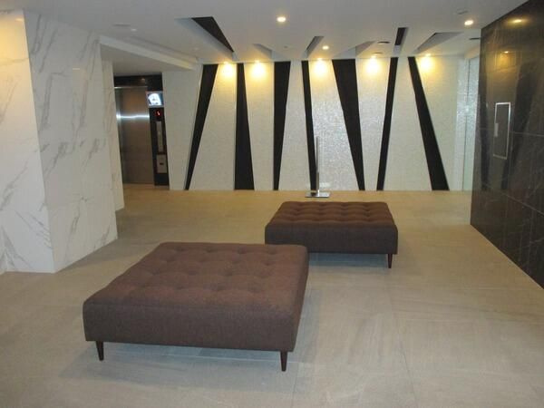 クレイシア入谷のロビー