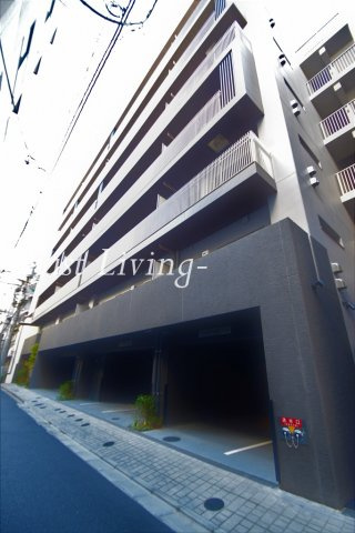 コスモグラシア内神田のエントランス