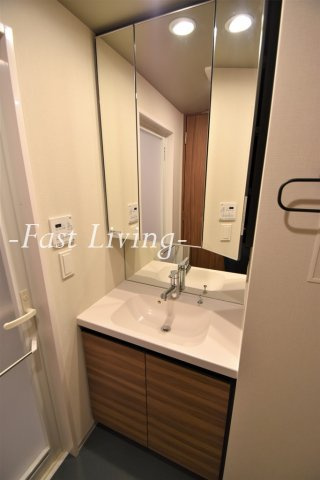 コスモグラシア内神田の洗面所