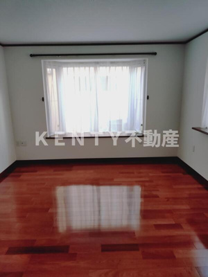 【寝室】 | 上大崎2丁目テラスハウス | 落ち着いて過ごせるお部屋なので、寝室にいかがでしょうか