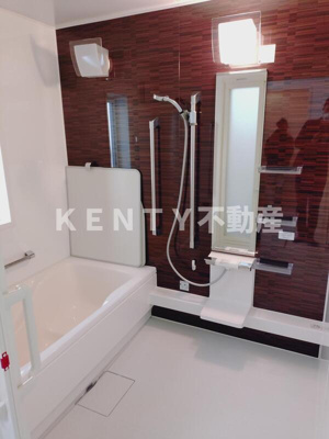 【浴室】 | 上大崎2丁目テラスハウス | 落ち着いた空間のお風呂です