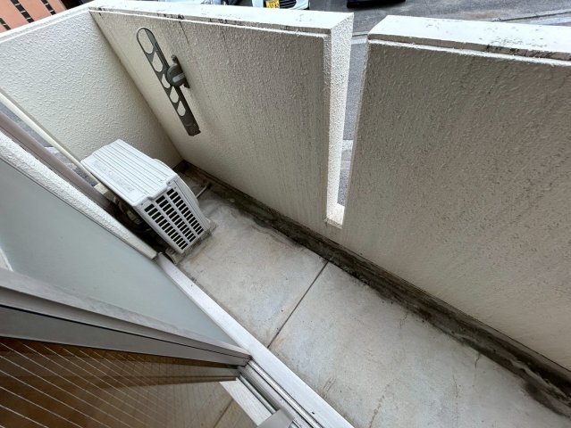 ジョイ・ジュネス 1B号室のバルコニー