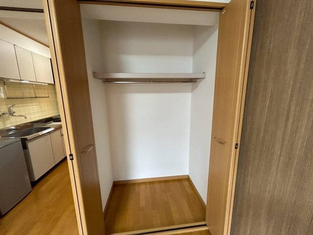 ジョイ・ジュネス 1B号室の収納