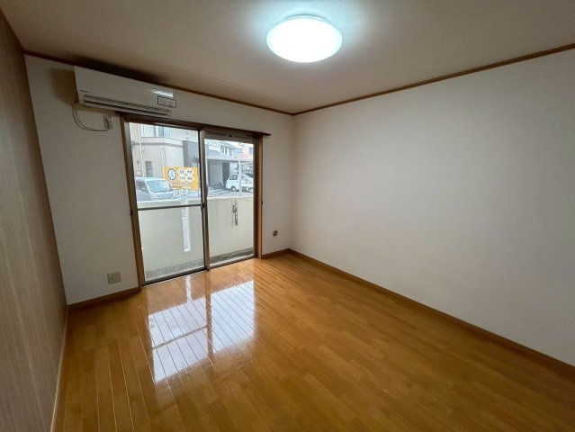 ジョイ・ジュネス 1B号室の居間・リビング