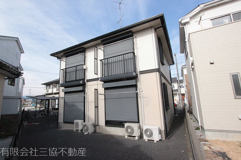 飯能市大字笠縫のアパートの外観