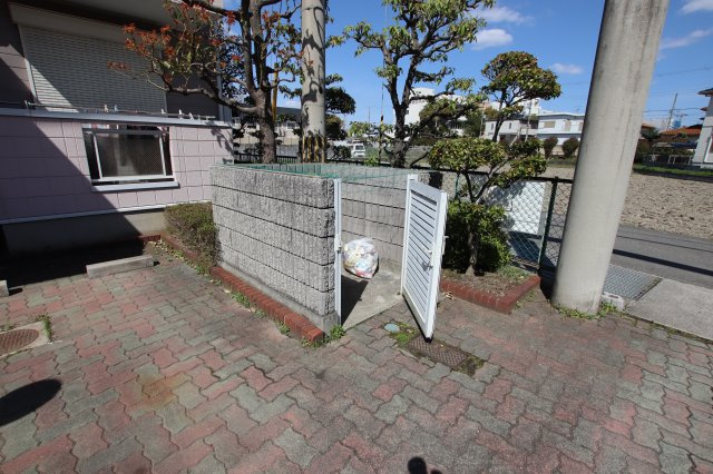 【その他共用部分】 | サンフル狭山 | 敷地内ゴミ捨場