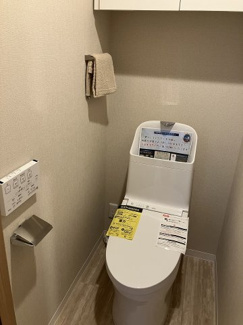 【トイレ】 | アプロード宮丘公園 | 温水ウォシュレットトイレに交換済み♪