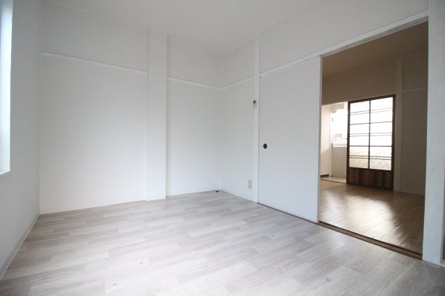 【寝室】 | 松虫ハイツ