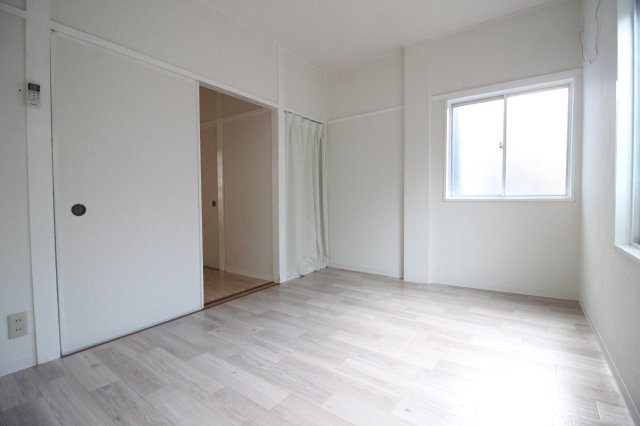 【洋室】 | 松虫ハイツ