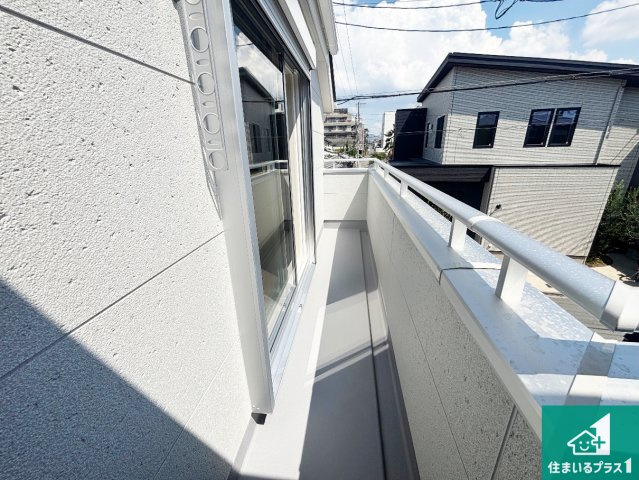 大阪市東住吉区住道矢田　第20期　新築一戸建てのバルコニー|日当たりのよいバルコニー！お部屋が開放的に！