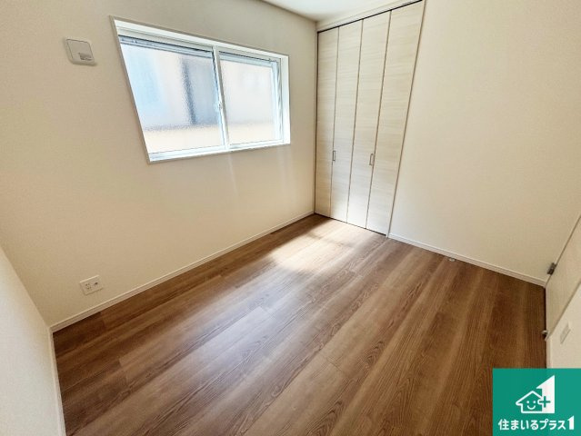 大阪市東住吉区住道矢田　第20期　新築一戸建ての洋室|ナチュラル感のある洋室は、自分好みのインテリアが楽しめます♪ご家族とインテリアや家具を選びに行くのは新築購入時の醍醐味の一つです。ぜひお楽しみください♪