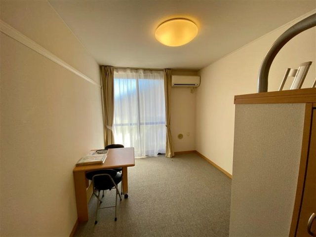 レオパレス早瀬の居間・リビング