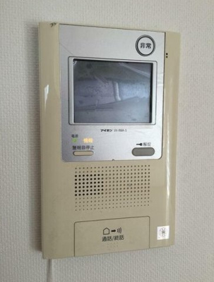 【セキュリティ】 | レガリア東中野レジデンスWEST | モニター付きインターホン。