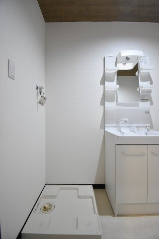 ブライト東住吉の洗面所