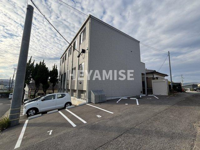 サンキエムの駐車場