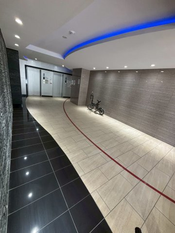 セレニテ心斎橋グランデのロビー