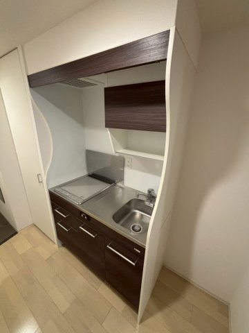 セレニテ心斎橋グランデのキッチン