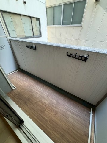 セレニテ心斎橋グランデのバルコニー