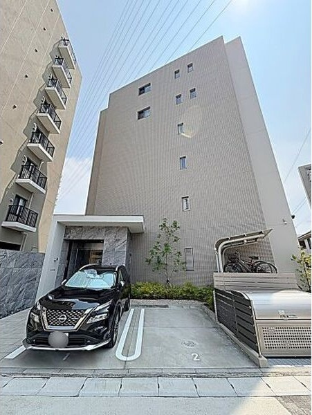 アールグラン瑞穂の駐車場