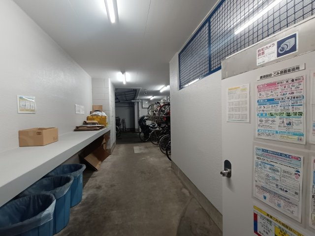 敷地内ゴミ置き場