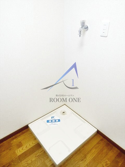 スカイコート新高円寺の設備|洗濯機置き場です。