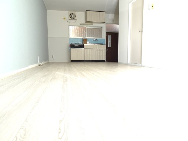 第1メゾンドラポールの居間・リビング