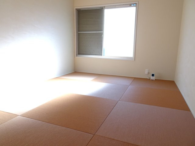 第1メゾンドラポールの和室