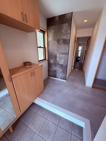 北区星和台２丁目　中古戸建の玄関