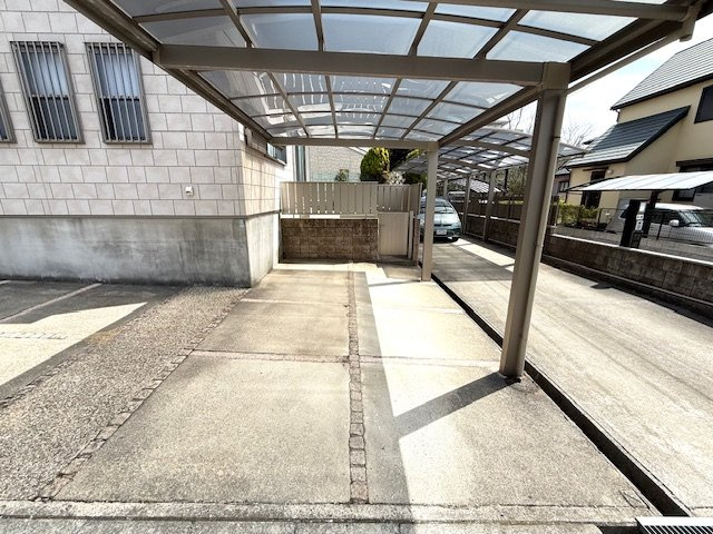 北区星和台２丁目　中古戸建の駐車場