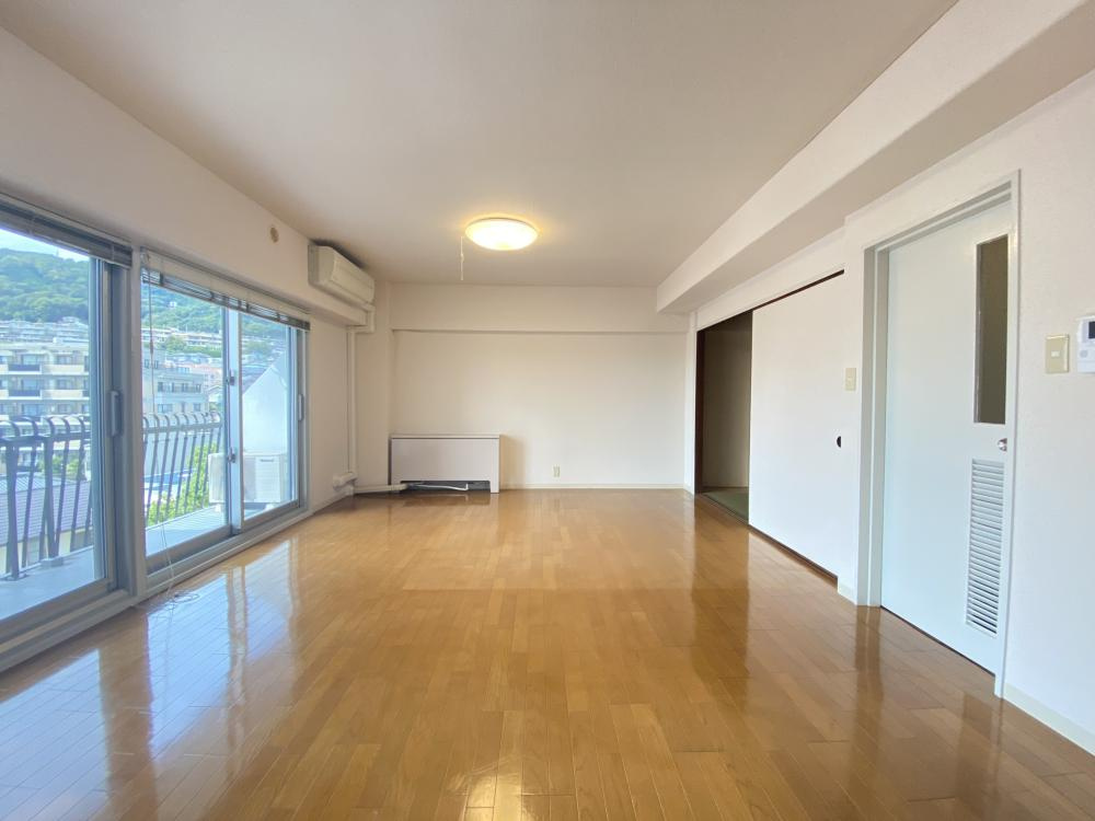 芦屋アーバンライフの居間・リビング