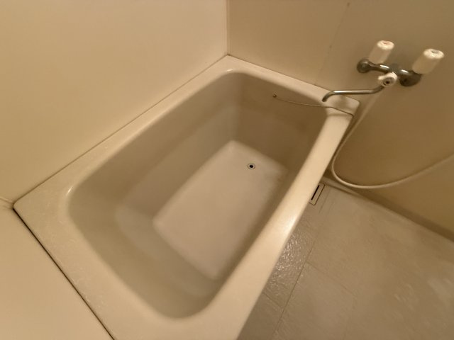 ストークレスト稲田A棟の浴室