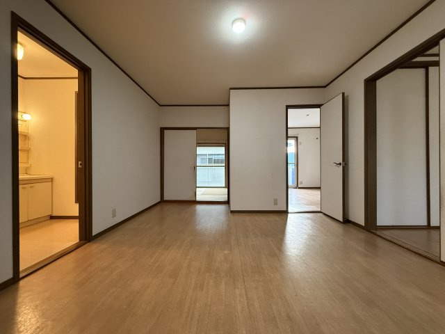 ストークレスト稲田A棟の居間・リビング