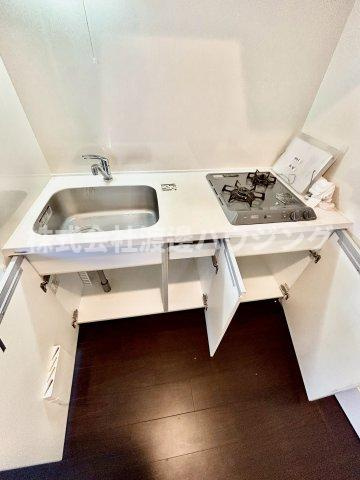 ライフステージ江坂南のキッチン|キッチン下収納
