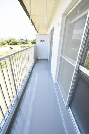 【バルコニー】