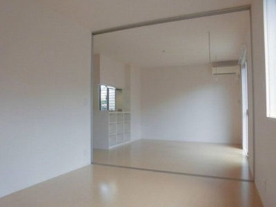 【居間・リビング】 | リバーストーン C | ゆったりとしたリビングです