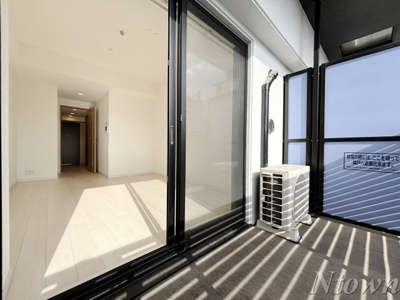 【バルコニー】 | S-RESIDENCE名駅West | 開放的で明るい空間を演出してくれるバルコニーです