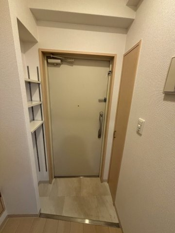 アーバンフラッツ心斎橋の玄関