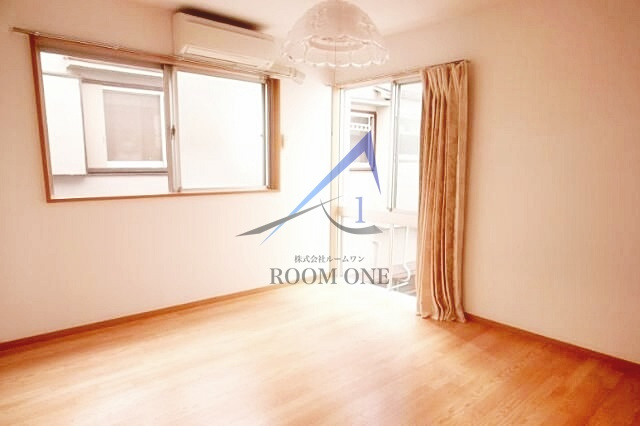 ハイツアルプスの居間・リビング|洋室のお部屋です。