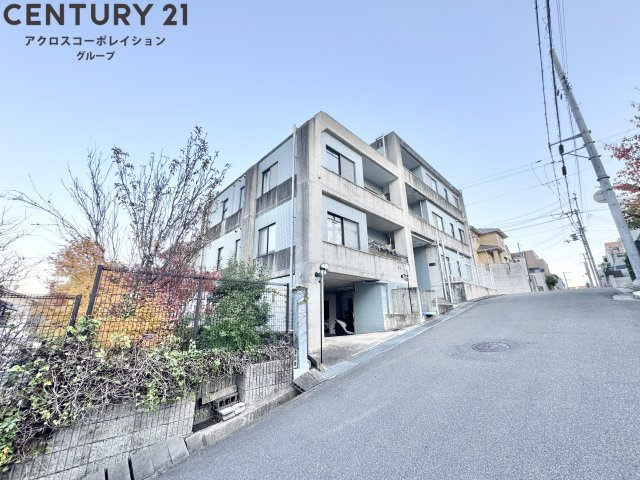 堂々とした佇まいの外観