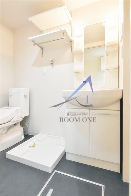 シャルム赤塚の設備|洗濯機置き場です。