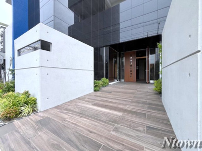 【エントランス】 | S-RESIDENCE豊国通 | 落ち着いたエントランスです