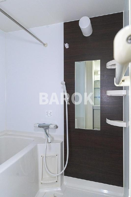 バーンメアオ　パトナムの浴室