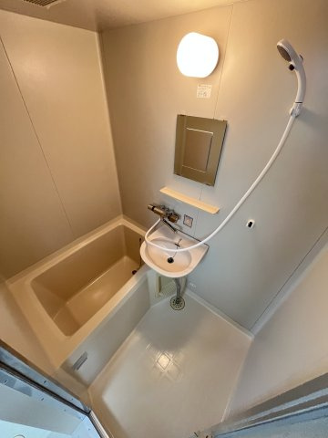 ファミール中島の浴室