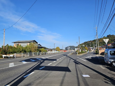 【前面道路含む現地写真】 | 倉吉市関金町関金宿中古戸建て